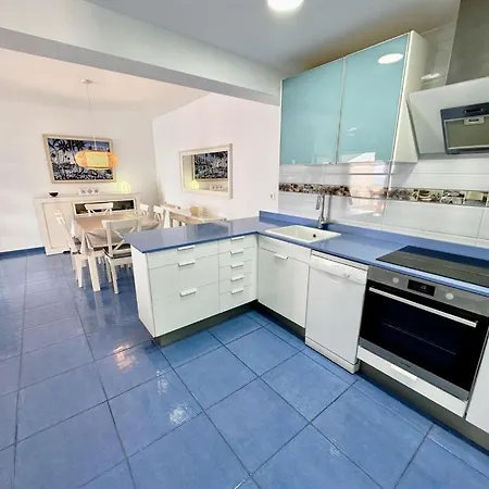 Les Rotes 30 By Homeprive Apartament