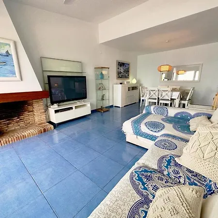 Les Rotes 30 By Homeprive Apartament